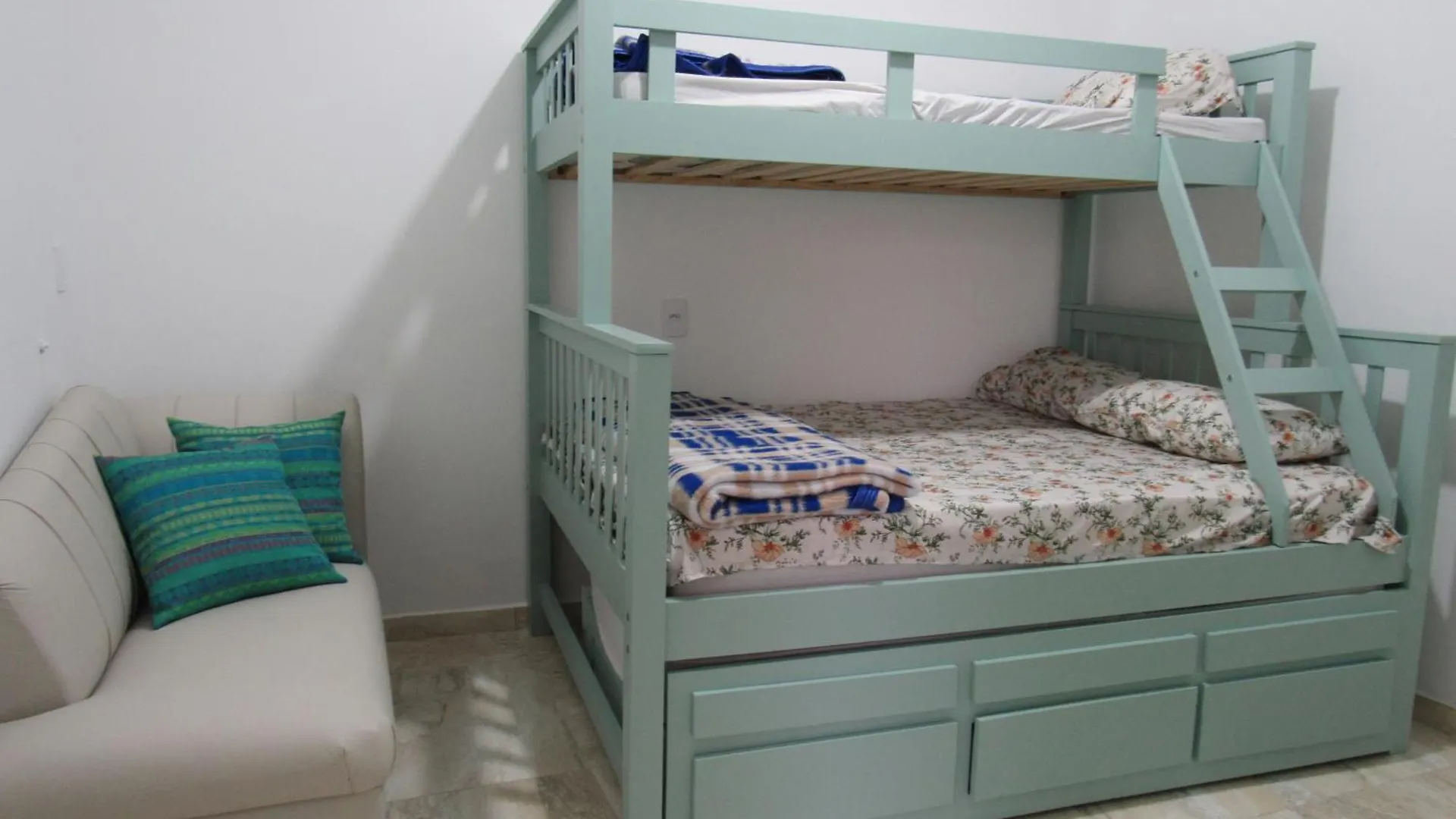 Vitoria Hostel Guarulhos Gasthof